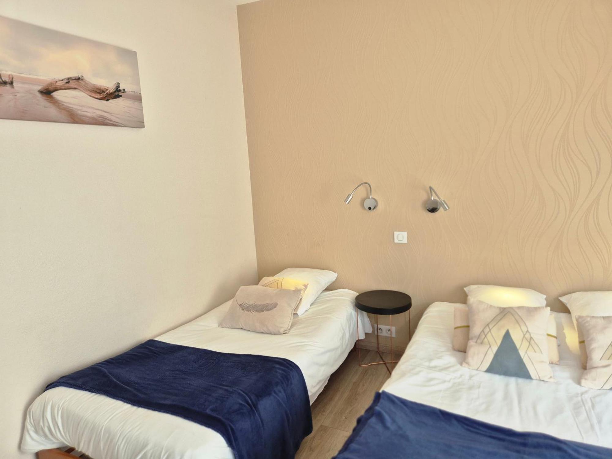 Logis Hotel Restaurant L'Oustal Naves  エクステリア 写真