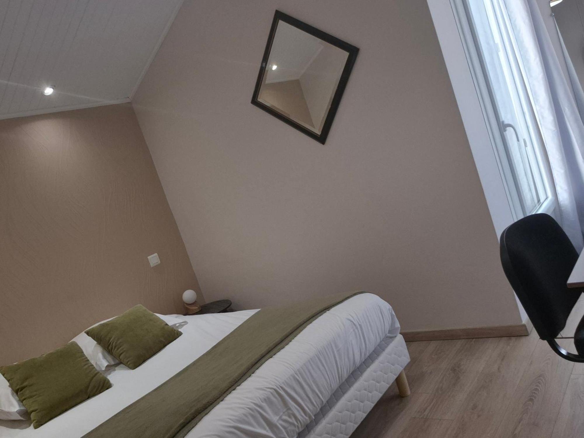 Logis Hotel Restaurant L'Oustal Naves  エクステリア 写真