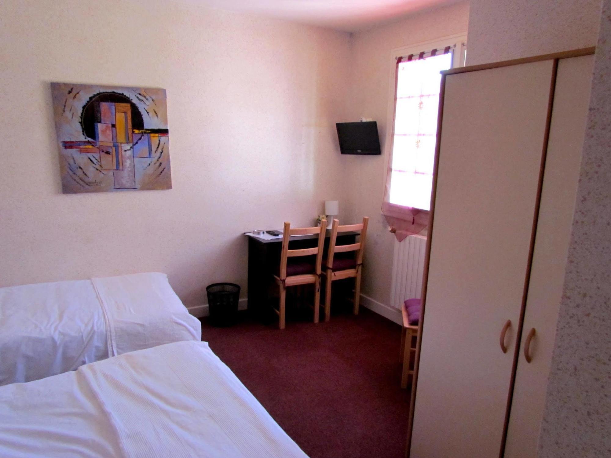 Logis Hotel Restaurant L'Oustal Naves  エクステリア 写真